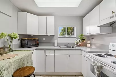 1011 14th Street N, Saint Petersburg, FL 33705 - Photo 27