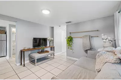 1011 14th Street N, Saint Petersburg, FL 33705 - Photo 25