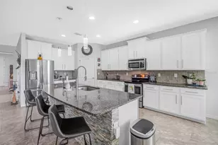 5652 Fisher Glen Loop, Wesley Chapel, FL 33545 - Photo 11
