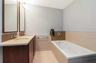111 N 12th St, Tampa, FL 33602 - Photo 17