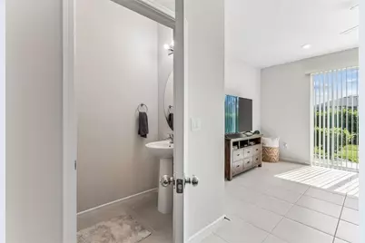 31357 Amberview Bend, Wesley Chapel, FL 33545 - Photo 11