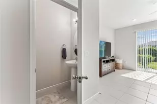 31357 Amberview Bnd, Wesley Chapel, FL 33545 - Photo 11