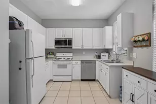 34842 Teeview Ln, Zephyrhills, FL 33541 - Photo 5