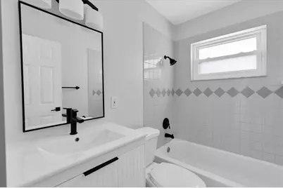 4201 Des Moines Street NE, Saint Petersburg, FL 33703 - Photo 15