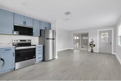 4201 Des Moines Street NE, Saint Petersburg, FL 33703 - Photo 7