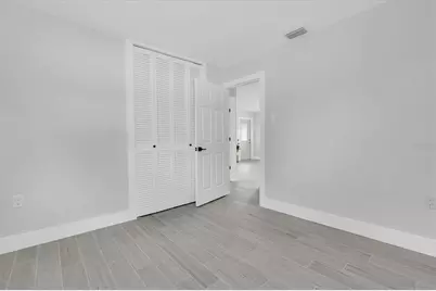 4201 Des Moines Street NE, Saint Petersburg, FL 33703 - Photo 15