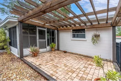 4201 Des Moines Street NE, Saint Petersburg, FL 33703 - Photo 19