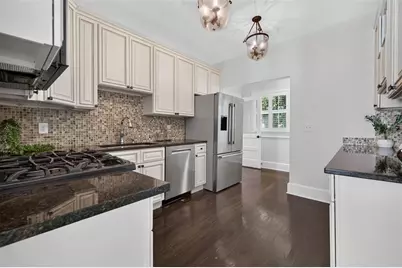 2125 Burlington Avenue N, Saint Petersburg, FL 33713 - Photo 13