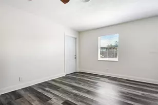 1230 70th St N, Saint Petersburg, FL 33710 - Photo 21