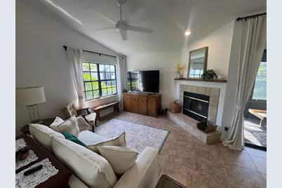 2749 Countryside Boulevard #20, Clearwater, FL 33761 - Photo 9