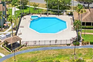 9256 Lake Chase Island Way, Tampa, FL 33626 - Photo 35