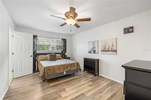 5973 Terrace Park Dr N, Saint Petersburg, FL 33709 - Photo 15