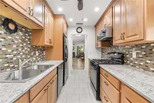 5973 Terrace Park Dr N, Saint Petersburg, FL 33709 - Photo 13