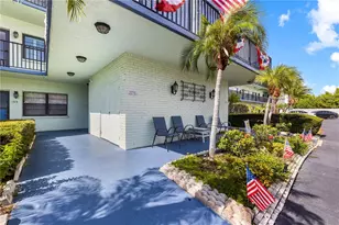 5973 Terrace Park Dr N, Saint Petersburg, FL 33709 - Photo 31