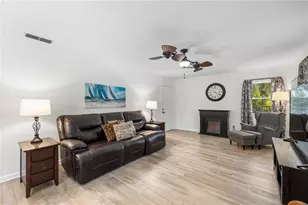 5973 Terrace Park Dr N, Saint Petersburg, FL 33709 - Photo 9