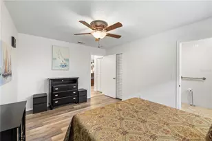 5973 Terrace Park Dr N, Saint Petersburg, FL 33709 - Photo 17