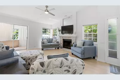 50 Pelican Place #50, Clearwater, FL 33756 - Photo 5