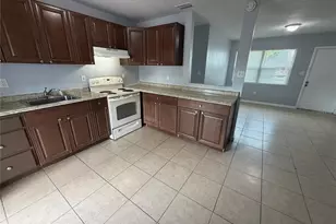 613 Carver Dr, Lake Wales, FL 33853 - Photo 3