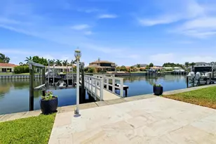 1974 Hawaii Ave NE, Saint Petersburg, FL 33703 - Photo 31