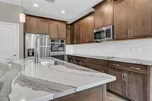 19455 Redwood Point Dr, Tampa, FL 33647 - Photo 7