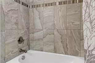 19455 Redwood Point Dr, Tampa, FL 33647 - Photo 17