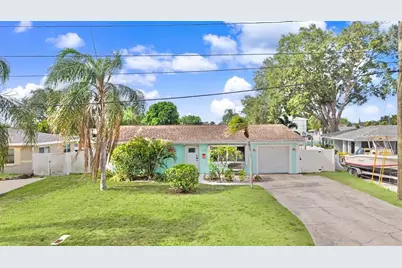 9472 Treasure Lane NE, Saint Petersburg, FL 33702 - Photo 1
