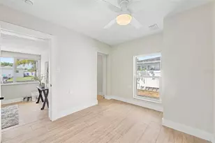 9472 Treasure Ln NE, Saint Petersburg, FL 33702 - Photo 27