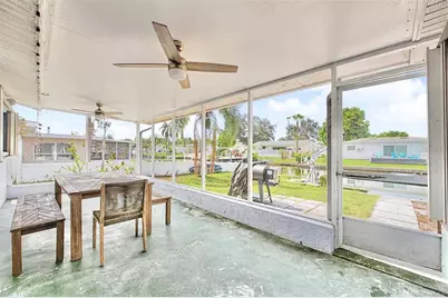 9472 Treasure Lane NE, Saint Petersburg, FL 33702 - Photo 29