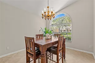 10522 Chambers Dr, Tampa, FL 33626 - Photo 9