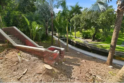 651 10th Ave S, Saint Petersburg, FL 33701 - Photo 9