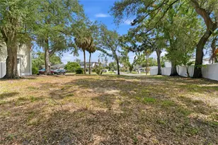 5010 W Azeele St, Tampa, FL 33609 - Photo 1