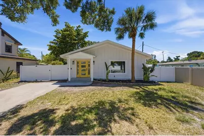 8452 6th Street N, Saint Petersburg, FL 33702 - Photo 1