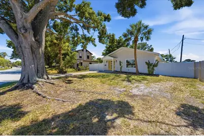 8452 6th Street N, Saint Petersburg, FL 33702 - Photo 5