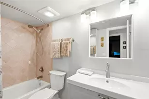 2400 Feather Sound Dr, Clearwater, FL 33762 - Photo 23
