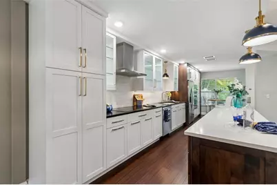 460 Date Palm Court NE, Saint Petersburg, FL 33703 - Photo 5