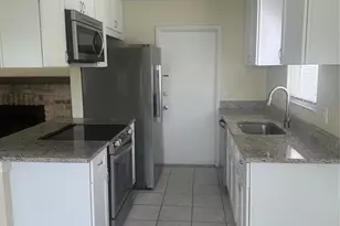 10303 123rd Ave, Largo, FL 33773 - Photo 11