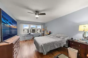 5980 Terrace Park Dr N, Saint Petersburg, FL 33709 - Photo 13