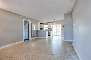 5601 Cedar St NE, Saint Petersburg, FL 33703 - Photo 9