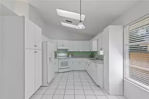 5116 Plantation Dr, Holiday, FL 34690 - Photo 5