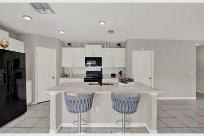 3707 Daisy Bloom Place, Tampa, FL 33619 - Photo 5