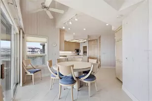 2869 Seabreeze Dr S, Gulfport, FL 33707 - Photo 17