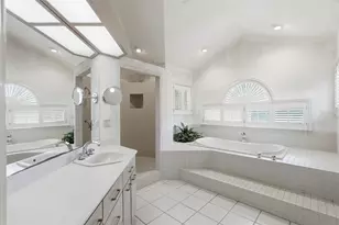 2869 Seabreeze Dr S, Gulfport, FL 33707 - Photo 25
