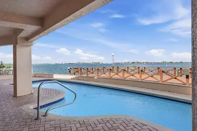 2869 Seabreeze Drive S, Saint Petersburg, FL 33707 - Photo 37