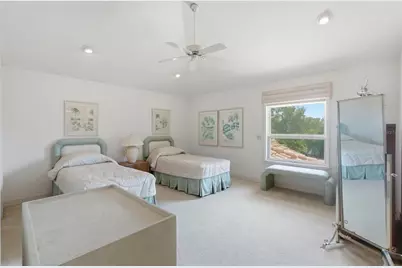 2869 Seabreeze Drive S, Gulfport, FL 33707 - Photo 33