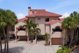 2869 Seabreeze Dr S, Gulfport, FL 33707 - Photo 1