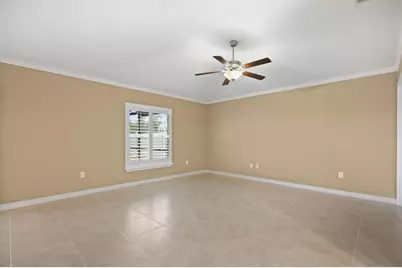 15430 Miller Creek Drive, Sun City Center, FL 33573 - Photo 11