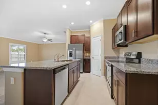 15430 Miller Creek Dr, Sun City Center, FL 33573 - Photo 5