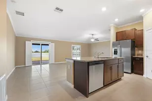 15430 Miller Creek Dr, Sun City Center, FL 33573 - Photo 3