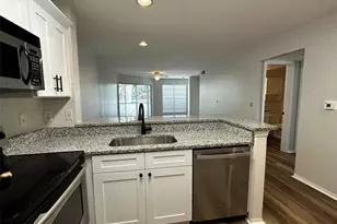 4115 Chatham Oak Ct, Tampa, FL 33624 - Photo 5