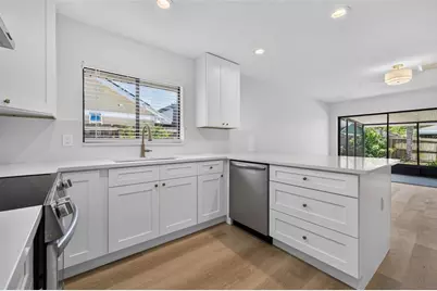 5106 Pennsbury Drive, Tampa, FL 33624 - Photo 23